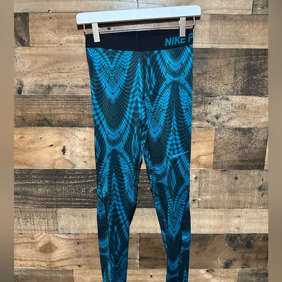 Nike Pro Blue Leggings Womens - Picture 1 of 2